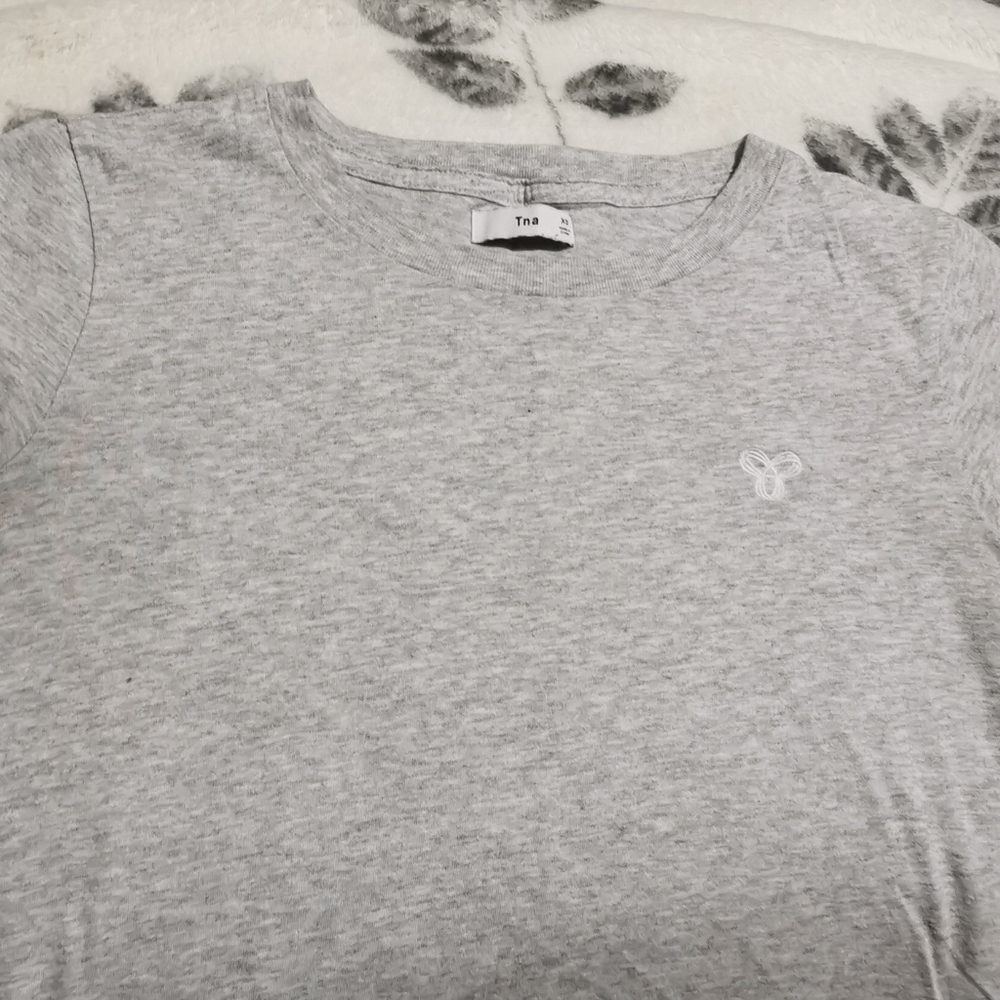 Heather grey TNA basic tee in xs
